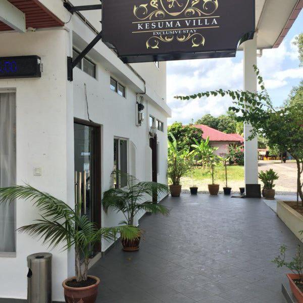 New Kesuma Villa Exclusive Stay Parit Raja Εξωτερικό φωτογραφία